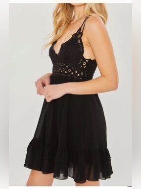 Love Tree Babydoll Solid Mini Tiered Lace Trim Dress Boho Dainty Feminine Black